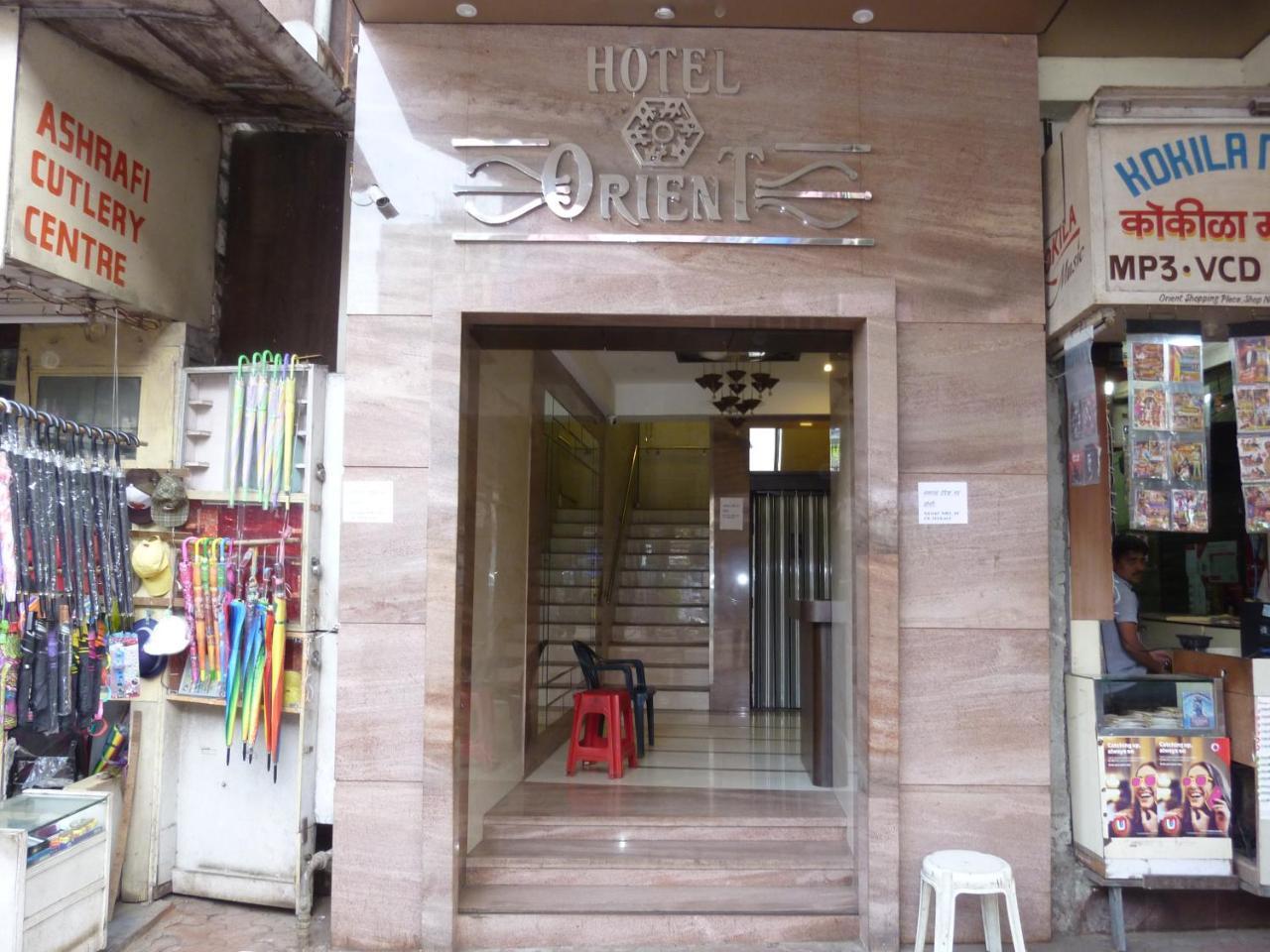 Hotel Orient Palace Мумбай Екстериор снимка